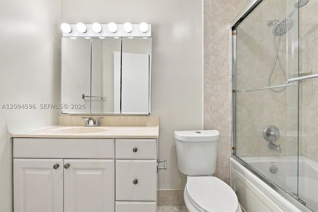 9670 Fontainebleau Blvd 19, Miami, FL 33172