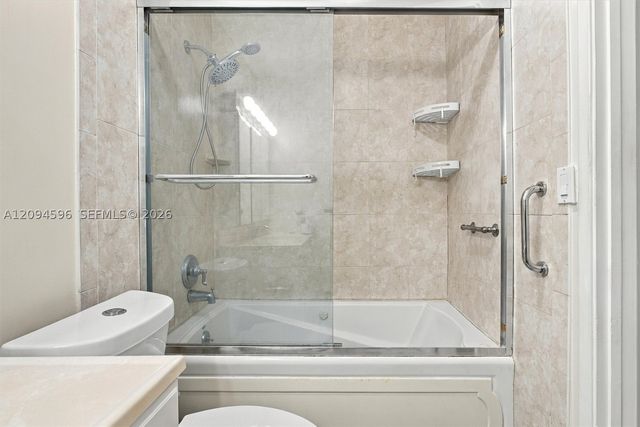 9670 Fontainebleau Blvd 19, Miami, FL 33172