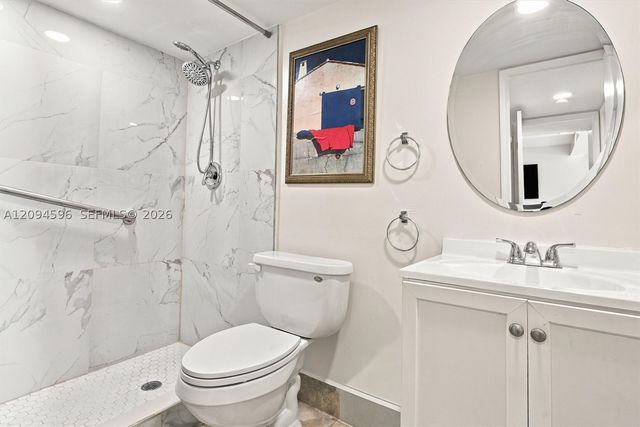 9670 Fontainebleau Blvd 19, Miami, FL 33172