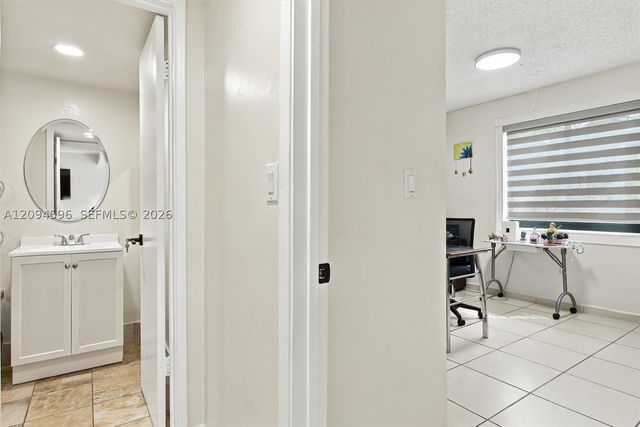 9670 Fontainebleau Blvd 19, Miami, FL 33172
