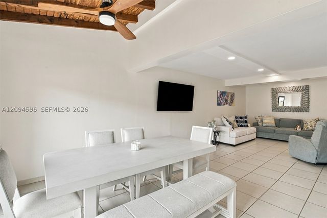 9670 Fontainebleau Blvd 19, Miami, FL 33172