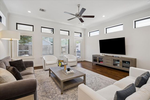 618 E 28th Street, Houston, TX 77008