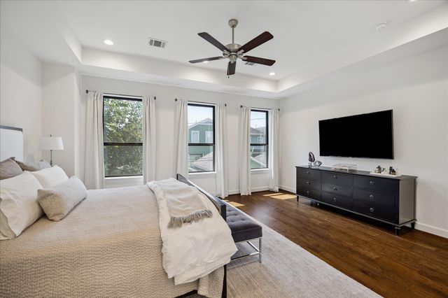 618 E 28th Street, Houston, TX 77008