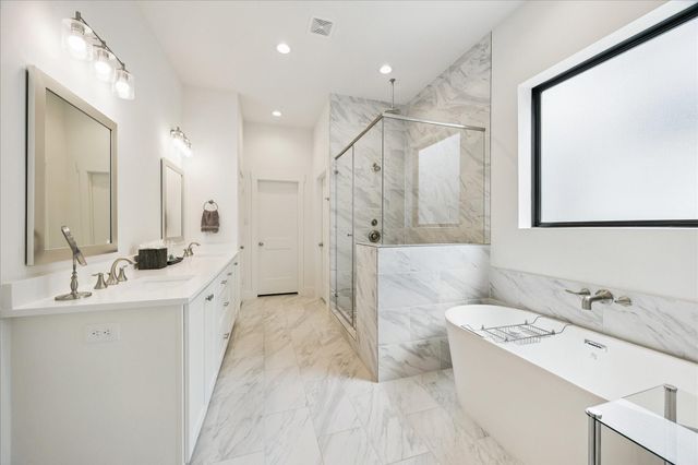 618 E 28th Street, Houston, TX 77008