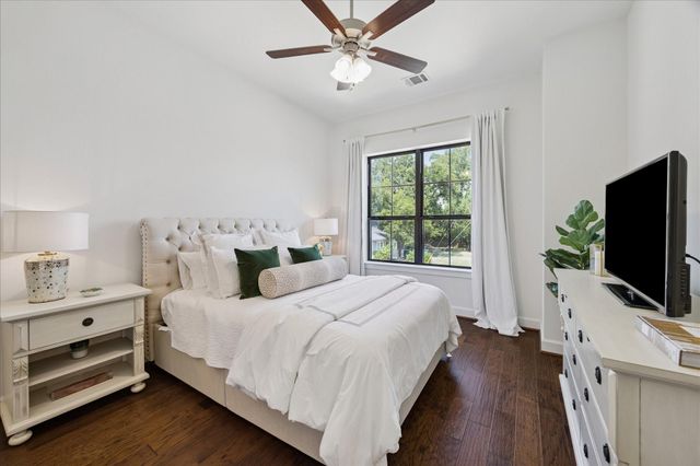 618 E 28th Street, Houston, TX 77008