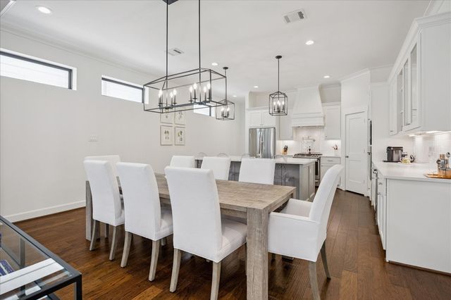 618 E 28th Street, Houston, TX 77008