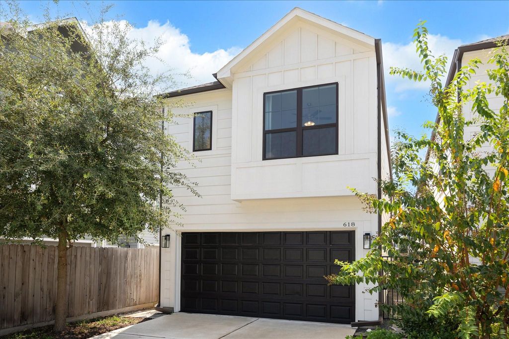 618 E 28th Street, Houston, TX 77008