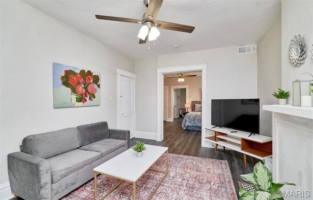 4930 Wise Avenue, St Louis, MO 63110