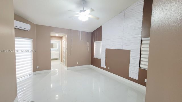 1421 SW 104th Avenue, Pembroke Pines, FL 33025