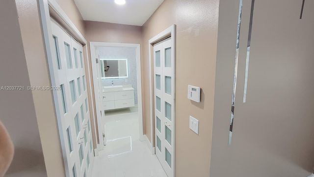1421 SW 104th Avenue, Pembroke Pines, FL 33025