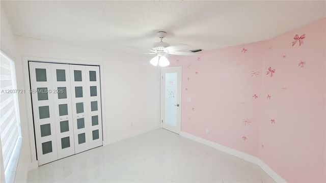 1421 SW 104th Avenue, Pembroke Pines, FL 33025