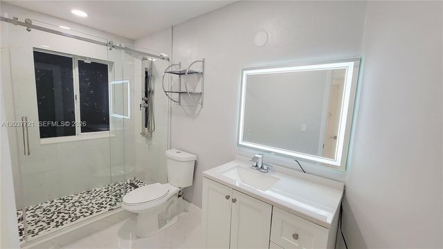 1421 SW 104th Avenue, Pembroke Pines, FL 33025