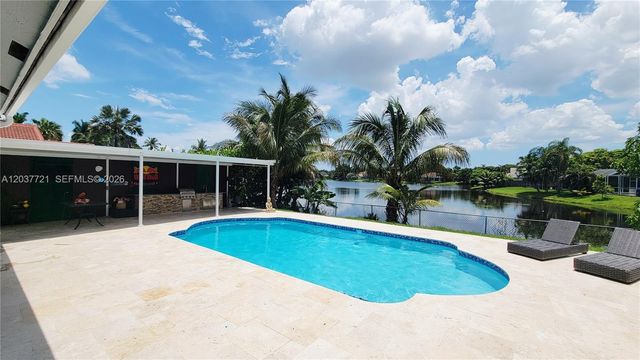 1421 SW 104th Avenue, Pembroke Pines, FL 33025