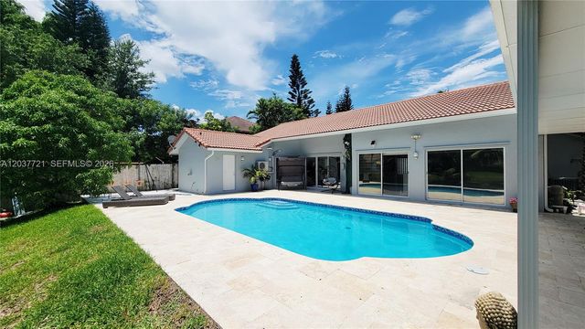 1421 SW 104th Avenue, Pembroke Pines, FL 33025