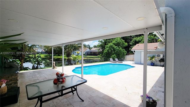 1421 SW 104th Avenue, Pembroke Pines, FL 33025