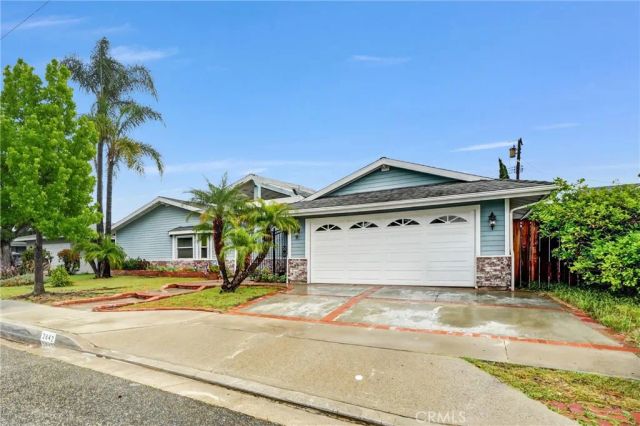 2842 Velasco, Costa Mesa, CA 92626