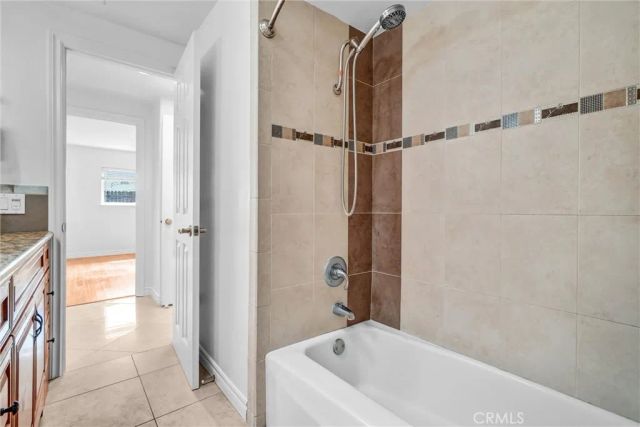 2842 Velasco, Costa Mesa, CA 92626