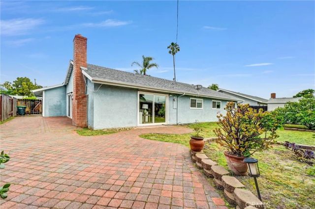 2842 Velasco, Costa Mesa, CA 92626