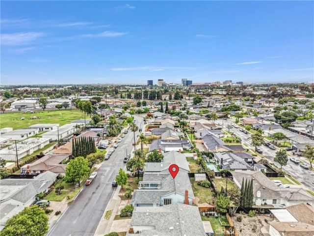 2842 Velasco, Costa Mesa, CA 92626