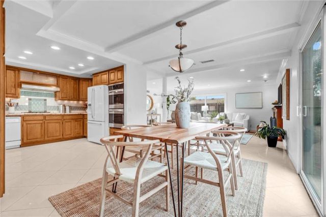 2842 Velasco, Costa Mesa, CA 92626