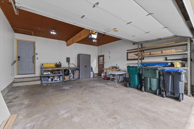 2085 Hamline Avenue N, Roseville, MN 55113