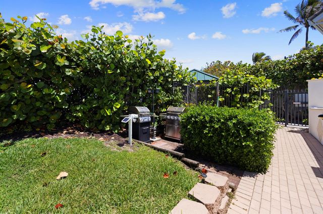 800 Ocean Drive 205, Juno Beach, FL 33408