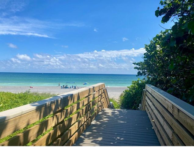 800 Ocean Drive 205, Juno Beach, FL 33408