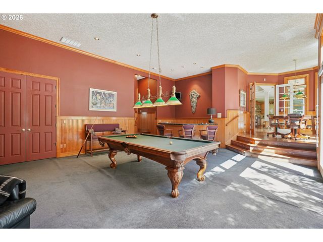 13616 Nw GLENDOVEER Dr, Portland, OR 97231