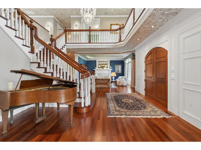 13616 Nw GLENDOVEER Dr, Portland, OR 97231