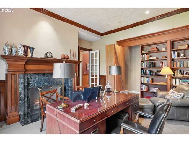 13616 Nw GLENDOVEER Dr, Portland, OR 97231