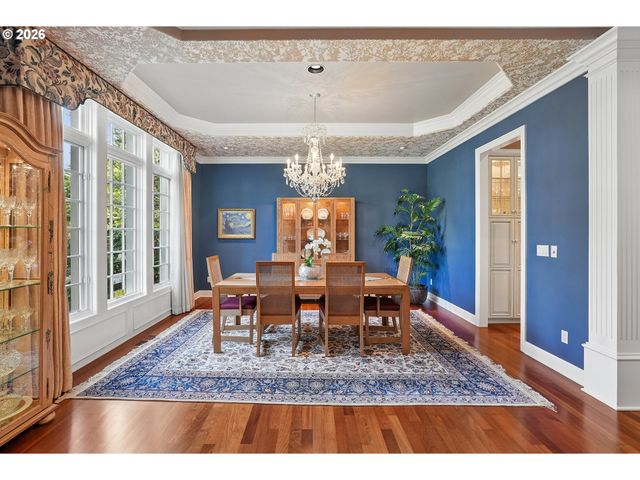 13616 Nw GLENDOVEER Dr, Portland, OR 97231