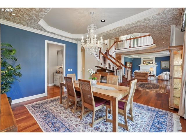13616 Nw GLENDOVEER Dr, Portland, OR 97231