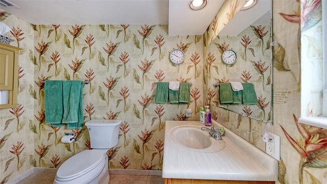 844 MAGELLAN DRIVE, Sarasota, FL 34243