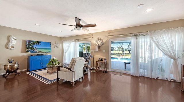 844 MAGELLAN DRIVE, Sarasota, FL 34243