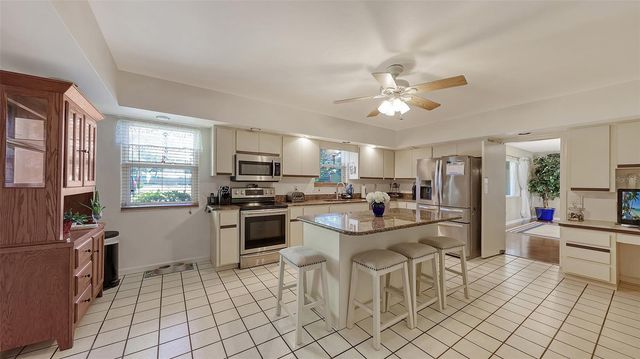 844 MAGELLAN DRIVE, Sarasota, FL 34243