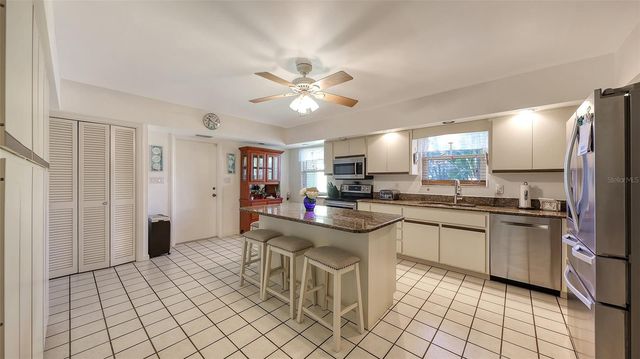 844 MAGELLAN DRIVE, Sarasota, FL 34243