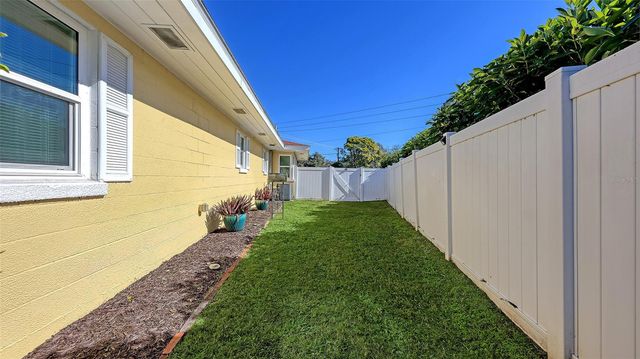 844 MAGELLAN DRIVE, Sarasota, FL 34243