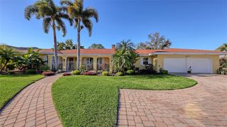 844 MAGELLAN DRIVE, Sarasota, FL 34243