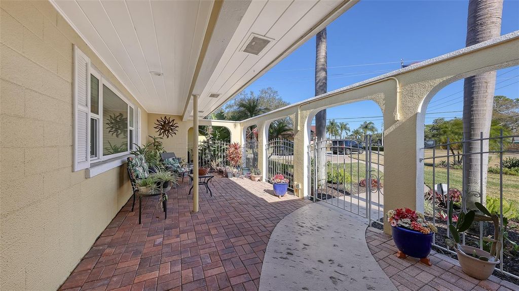 844 MAGELLAN DRIVE, SARASOTA, FL 34243 — photo 4