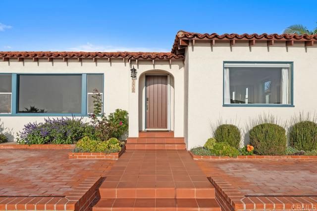 1816 S Pacific Street, Oceanside, CA 92054