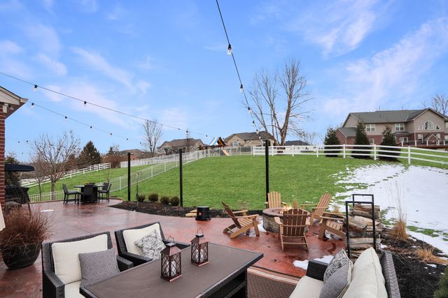 8640 Treeline Drive, Florence, KY 41042