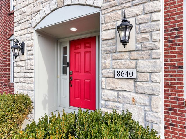 8640 Treeline Drive, Florence, KY 41042