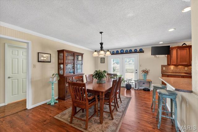 909 Townhouse Lane, Hazelwood, MO 63042