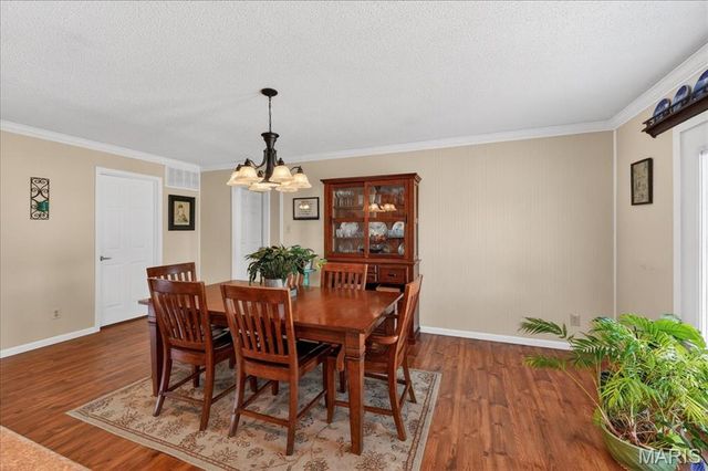 909 Townhouse Lane, Hazelwood, MO 63042