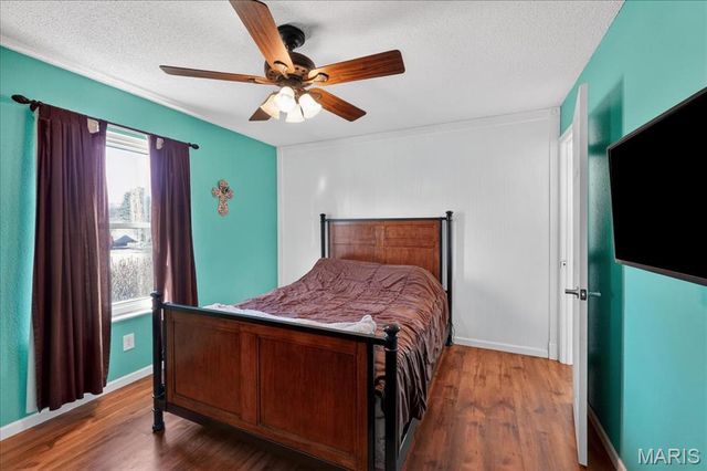 909 Townhouse Lane, Hazelwood, MO 63042