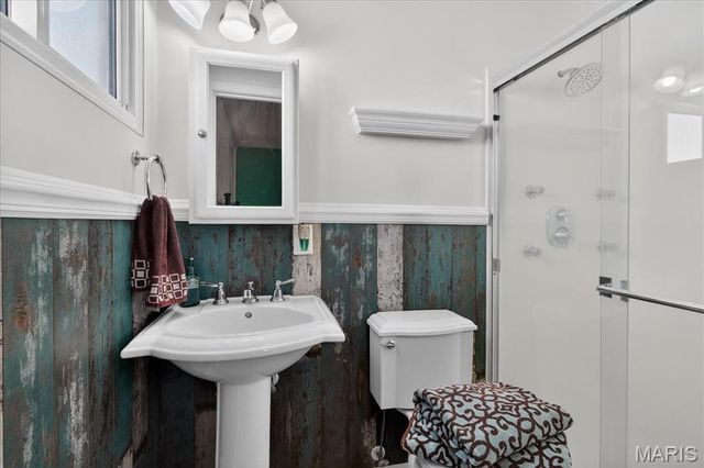 909 Townhouse Lane, Hazelwood, MO 63042