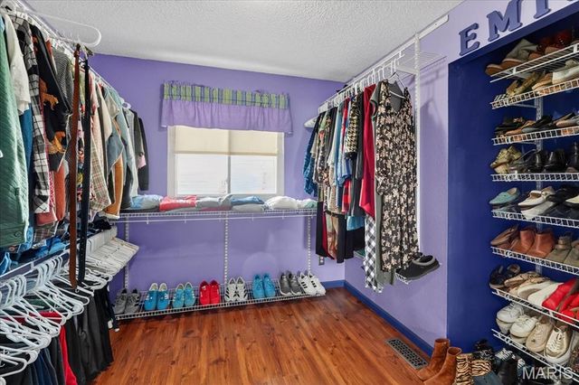 909 Townhouse Lane, Hazelwood, MO 63042