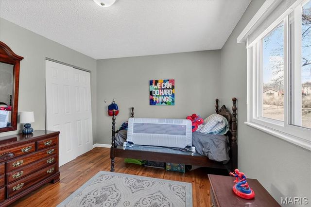 909 Townhouse Lane, Hazelwood, MO 63042