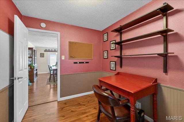 909 Townhouse Lane, Hazelwood, MO 63042