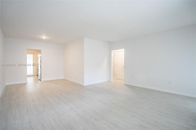 1185 98th St 7, Bay Harbor Islands, FL 33154